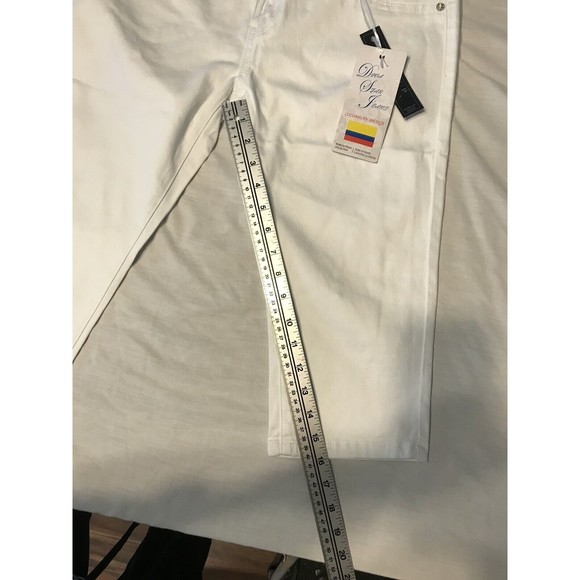 Diva Star Push Up Medium Rise Jeans White Capri Embellished - Picture 12 of 15